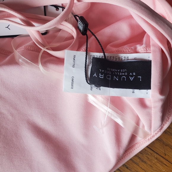 Pink deep V one piece swim suit size XL - Picture 4 of 6